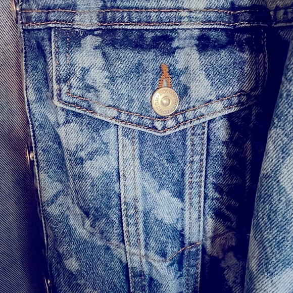 NWOT Bolongaro Trevor Sierra oversized tie dye denim jacket. Size Medium. - Picture 5 of 7